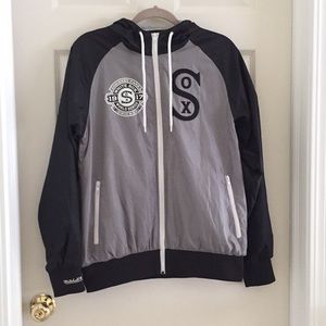 NWOT White Sox Black and Gray Jacket with Hood (S)